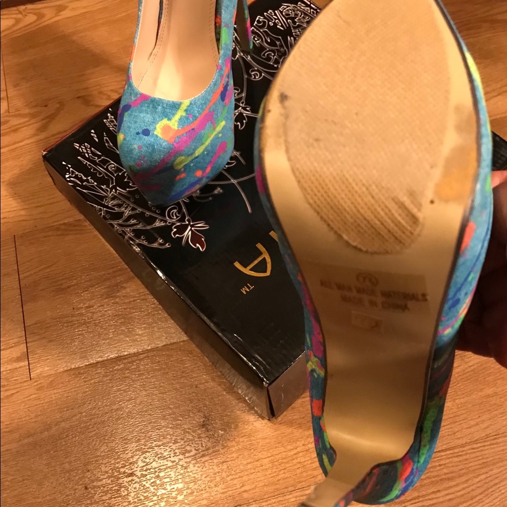 Stilettos - Picture 4 of 5